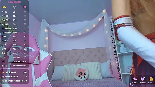 ely_cherry18 from StripChat is Freechat