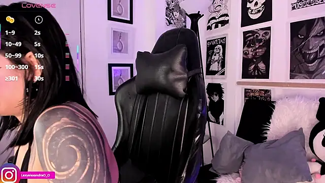 lexyjoycce (F teen) - My big squirt with domi and fingers