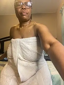 Webcam Model (Rainsprinkles)  is live.Free join now!