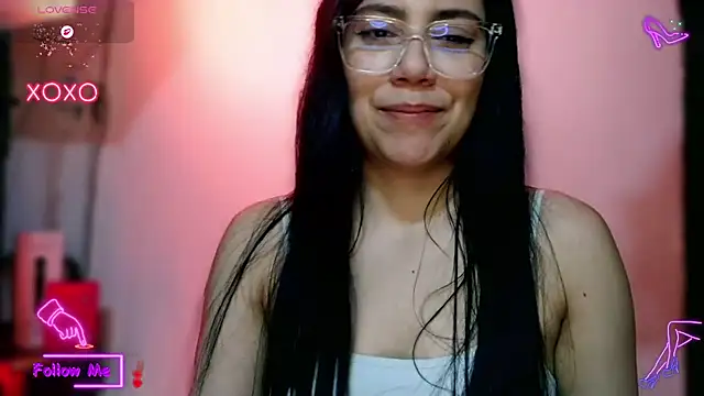 LauGrayJ webcam stripchat model stream image