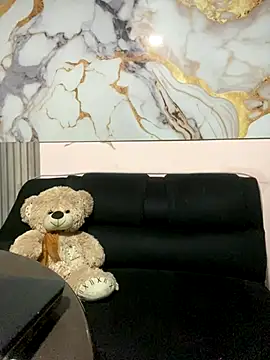 Webcam Model (liss_hot_)  is live.Free join now!