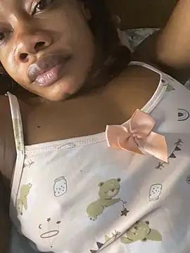 Webcam Model (_yisela_)  is live.Free join now!