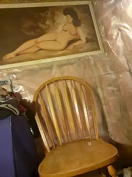 chatwatchcum (Ask my age) - Cum on chair and lick it