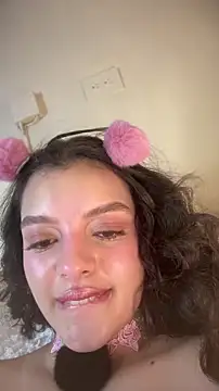 AriaHeavenss's Stripchat show and profile