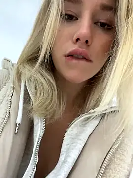 sssativa_model (F young) - Squirt show