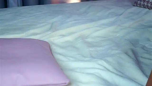 aftonconnett (F teen) - pull down those Ami shorts