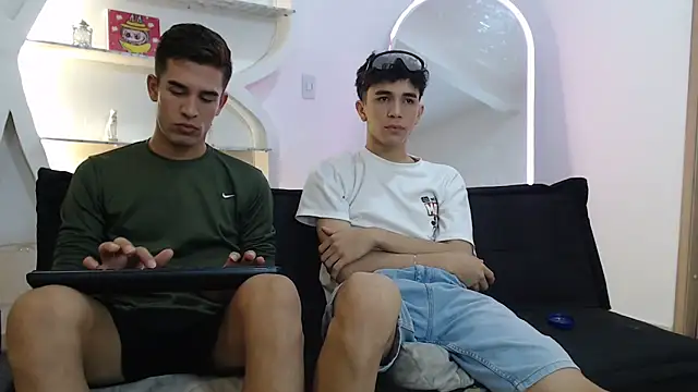 RED_EMPIRE Live Webcam on Stripchat