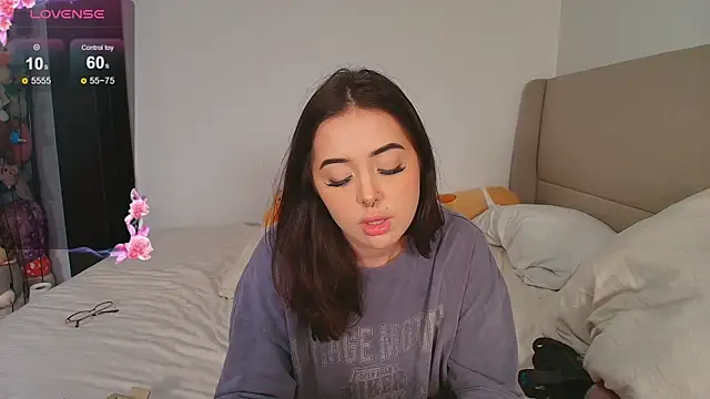  LiloshRoxy chat room