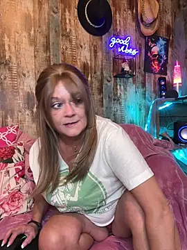 cowgirlc Live Webcam on Stripchat