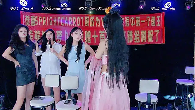 YB-001 Live Webcam on Stripchat