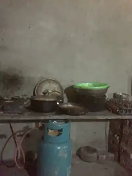 ThiHa003 Live Webcam on Stripchat