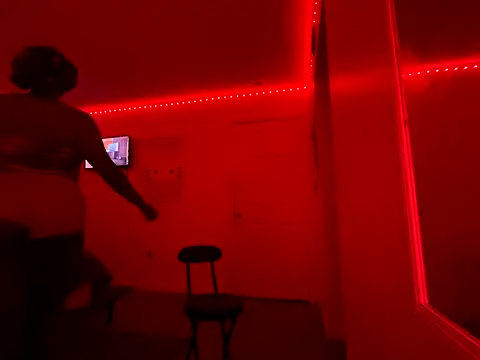 twerkaholic120 (F young) - Bounce & cream on dildo 😋