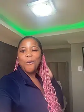 Webcam Model (BQueen223)  is live.Free join now!