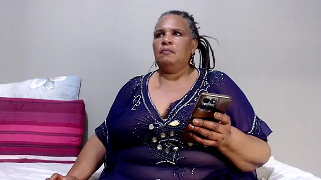 grandbustymelon (Ask my age) - please help me to reach my goal