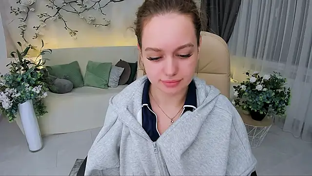 MiracleCurly from StripChat is Private