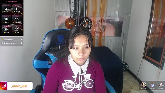 charis_21 (F young) - ride dildo