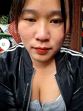 ALIENHR38 live cam screenshot female on Ufotopia – Live Cams & Video Chat Community