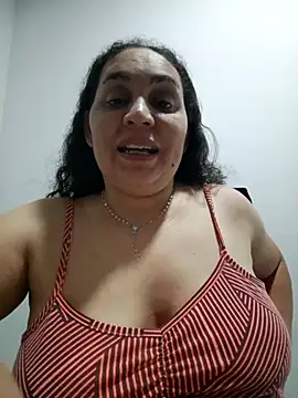 Webcam Model (MirandaSoto)  is live.Free join now!