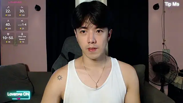 addictiveboi - Addictiveboi's free webcam - UK Sex Cams