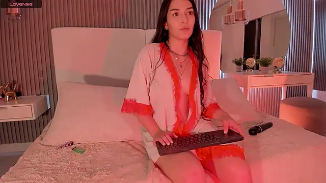 Zoewhitte webcam stripchat model stream image