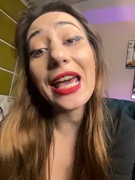 IsoldeBlis webcam stripchat model stream image