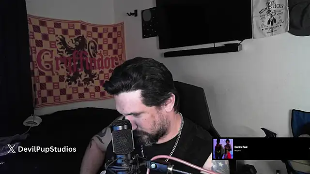 devilpup75_ - DevilPup75_'s free webcam - UK Sex Cams