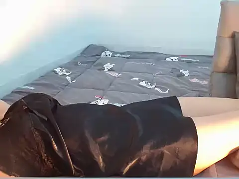 kim_lan98 (F young) - dildo play