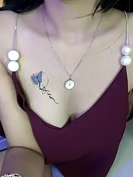 Webcam Model (KARISHMA-STRIP)  is live.Free join now!