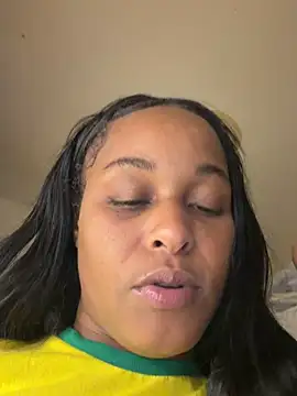 Realwetpussy's Stripchat show and profile