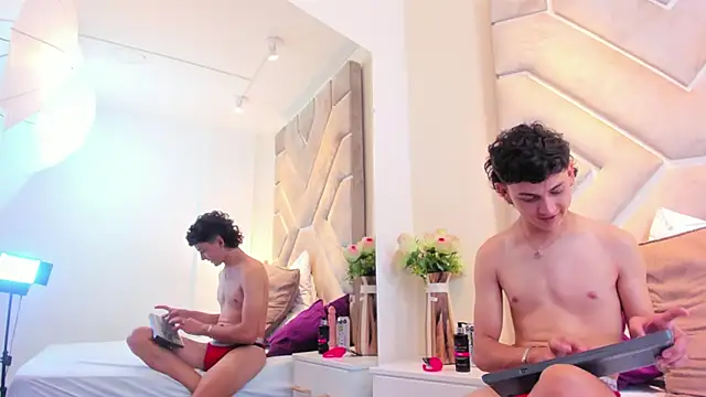 aiden_storm - Aiden_Storm's free webcam - UK Sex Cams