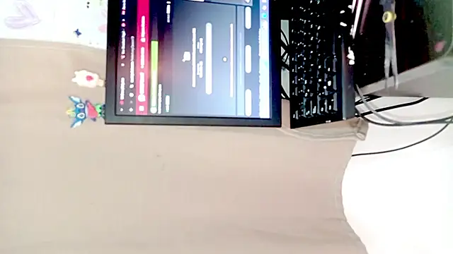 petiteivoryqueen19 - PetiteIvoryQueen19's free webcam - UK Sex Cams