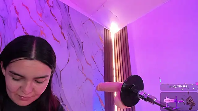 alicecute77 live cam screenshot female on Token.Show — Token Tipping & Live Cams