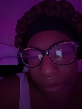 Webcam Model (Tu_GataLinda)  is live.Free join now!