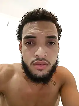 Utreh_ live cam screenshot male on ReplayHer – Replays, Highlights & Live Cams