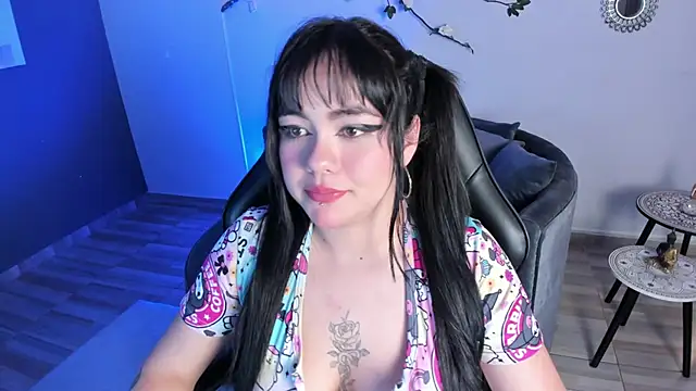 jasmincollin_ live cam screenshot female on TokenKeno — Tip, Play & Watch Live Cams