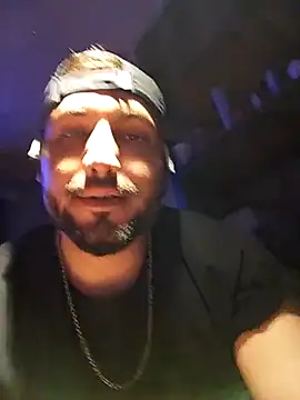 maneme19 - Maneme19's free webcam