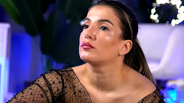  KellyMathews chat room