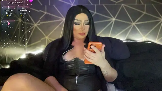 myfruitisswellin... Live Webcam on Stripchat