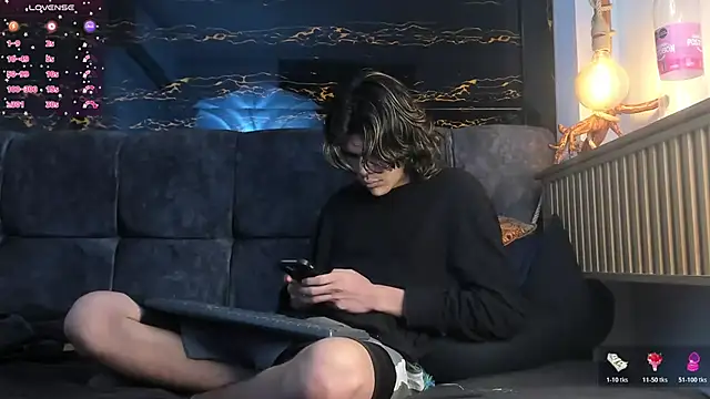 diamond_twink (M twink) - masturbation for 10 minutes