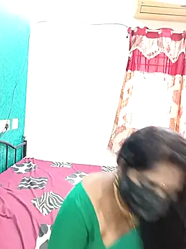 Webcam Model (tamil-aunt)  is live.Free join now!