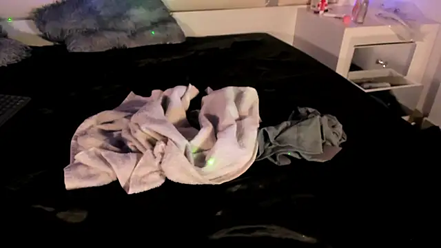 genesis_ask (M twink) - explosion of cum all over the body