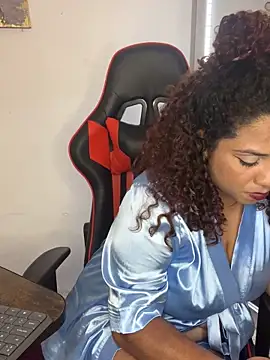 Webcam Model (_Lissa_01)  is live.Free join now!