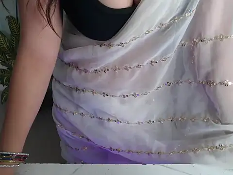 anika_bold (F teen) - please help me guys 😥😓😥😥