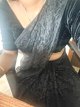 Webcam Model (Tamilmallu-duskygirl03)  is live.Free join now!