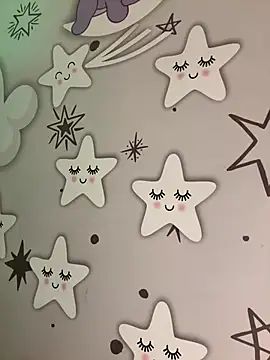 Webcam Model (daliz_20_z)  is live.Free join now!