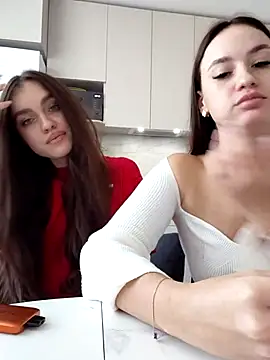 cam2cam chat MayaGlow