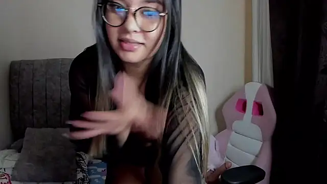 free chat online SaraCrow