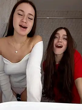 cam2cam chat MayaGlow