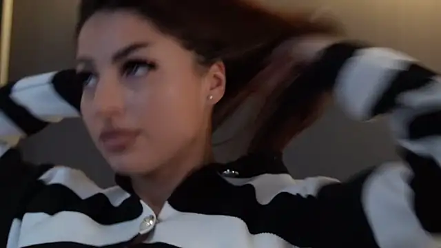 Live sex cam of EmilyTrix