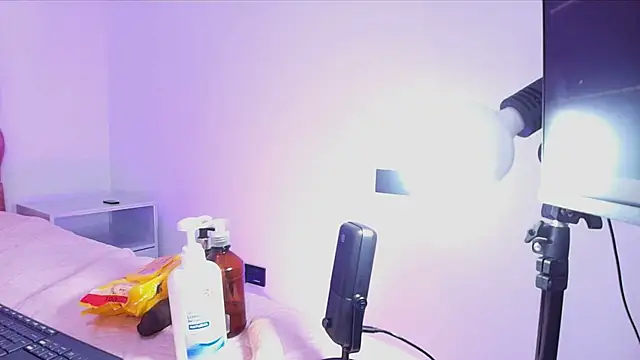 samantha_sw - Samantha_sw's free webcam